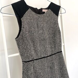 🦄 **HOST PICK- PETITE DEPT!!** Banana Republic herringbone lined contour dress